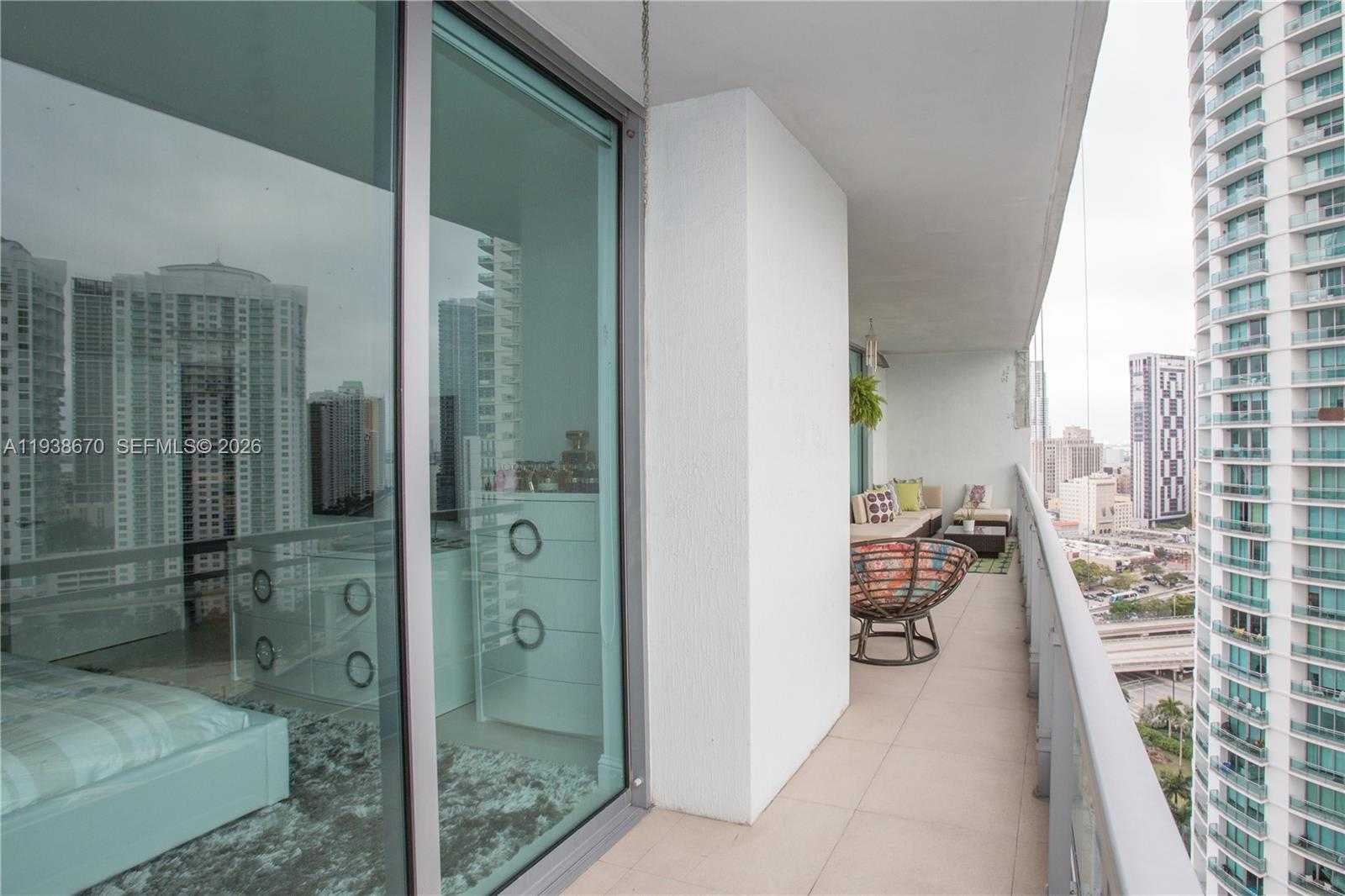 Small Image of 90 SOUTH WEST 3RD ST #2402, Miami Number 26