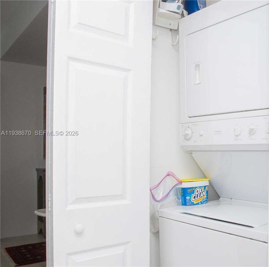 Small Image of 90 SOUTH WEST 3RD ST #2402, Miami Number 9