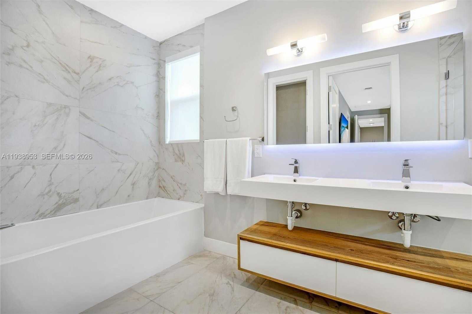 Small Image of 3655 SOUTH WEST 26TH ST, Miami Number 11