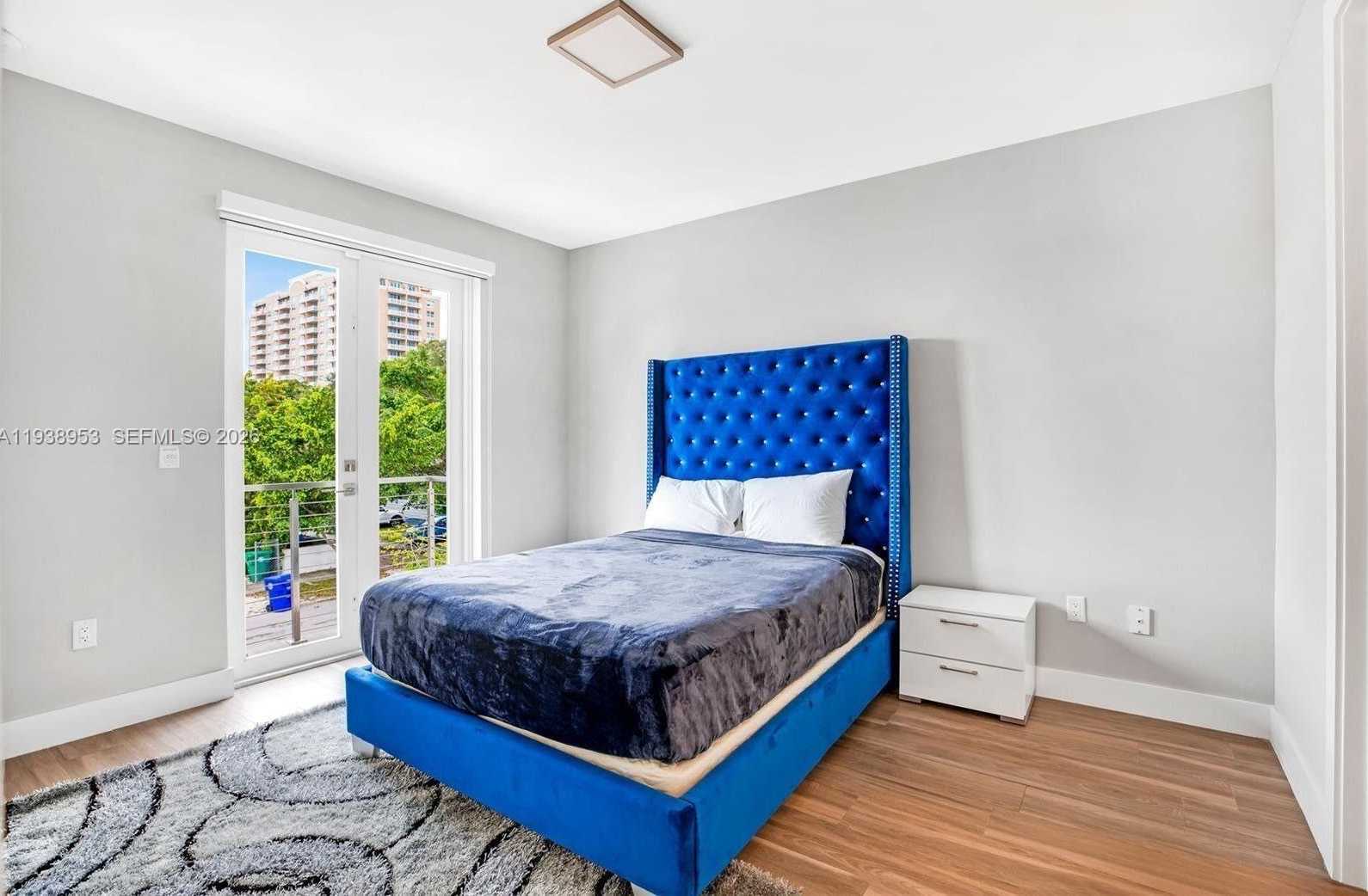 Small Image of 3655 SOUTH WEST 26TH ST, Miami Number 12