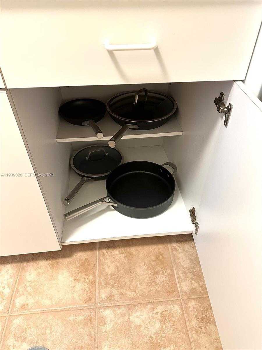 Small Image of 100 LINCOLN RD #431, Miami Beach Number 18