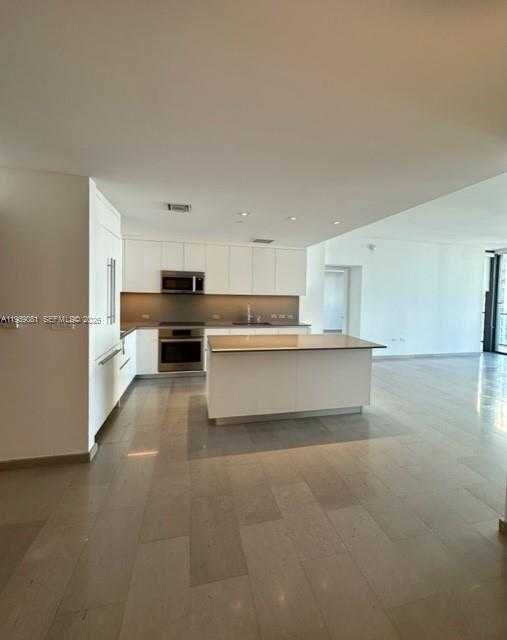 Small Image of 68 SOUTH EAST 6TH ST #2507, Miami Number 7