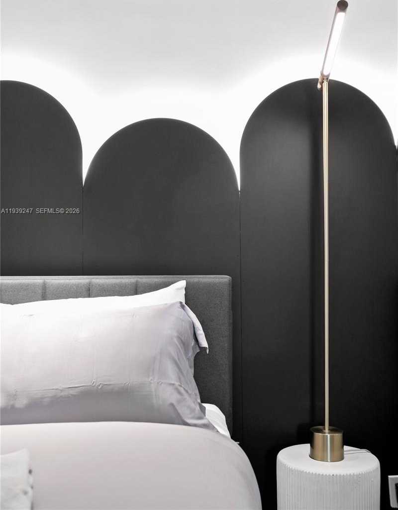 Small Image of 2500 BAYVIEW DR, Fort Lauderdale Number 29