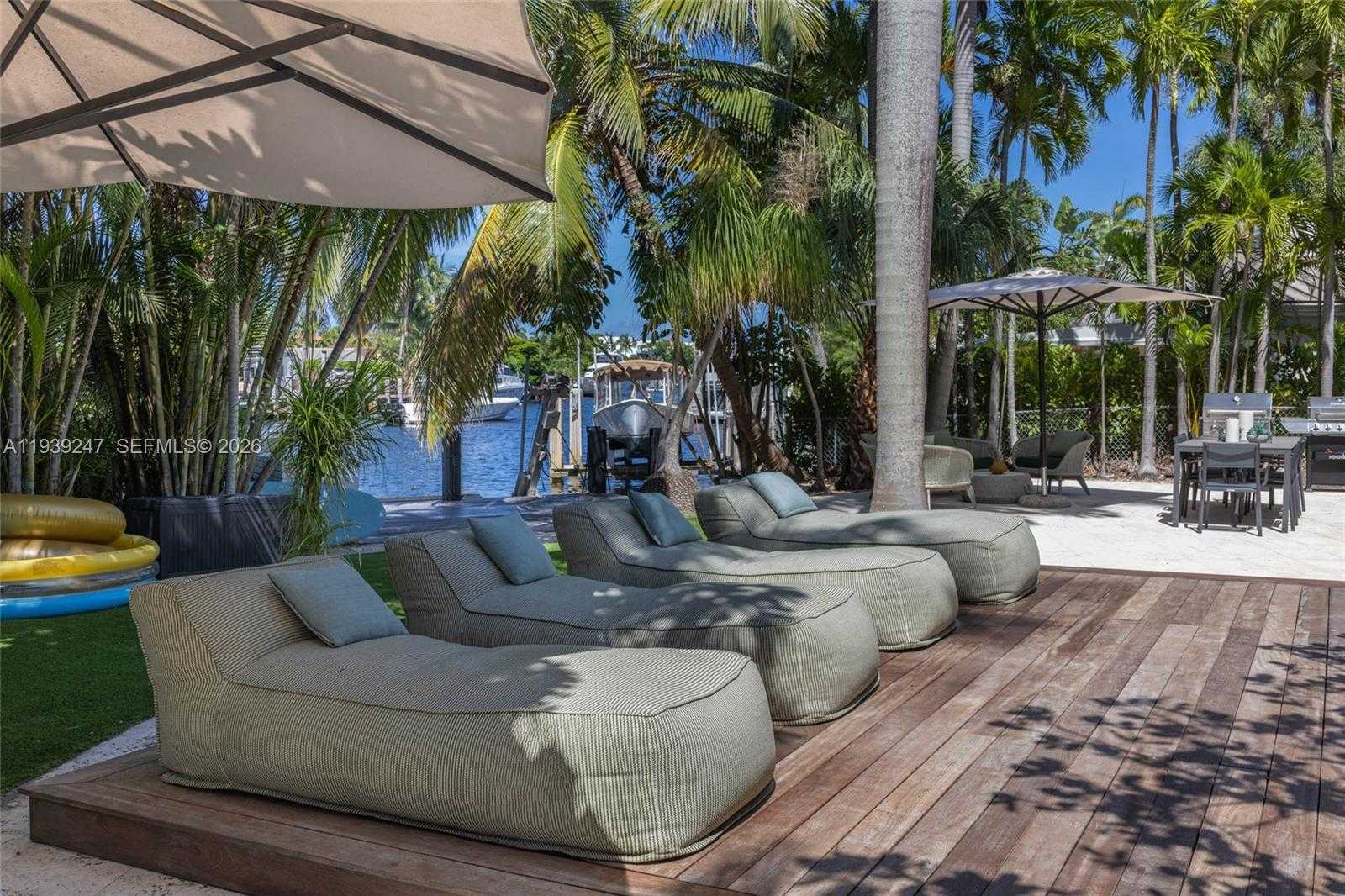 Small Image of 2500 BAYVIEW DR, Fort Lauderdale Number 49