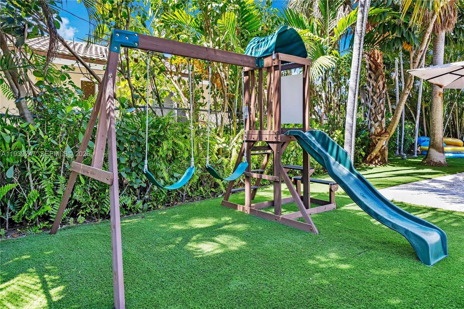 Small Image of 2500 BAYVIEW DR, Fort Lauderdale Number 56