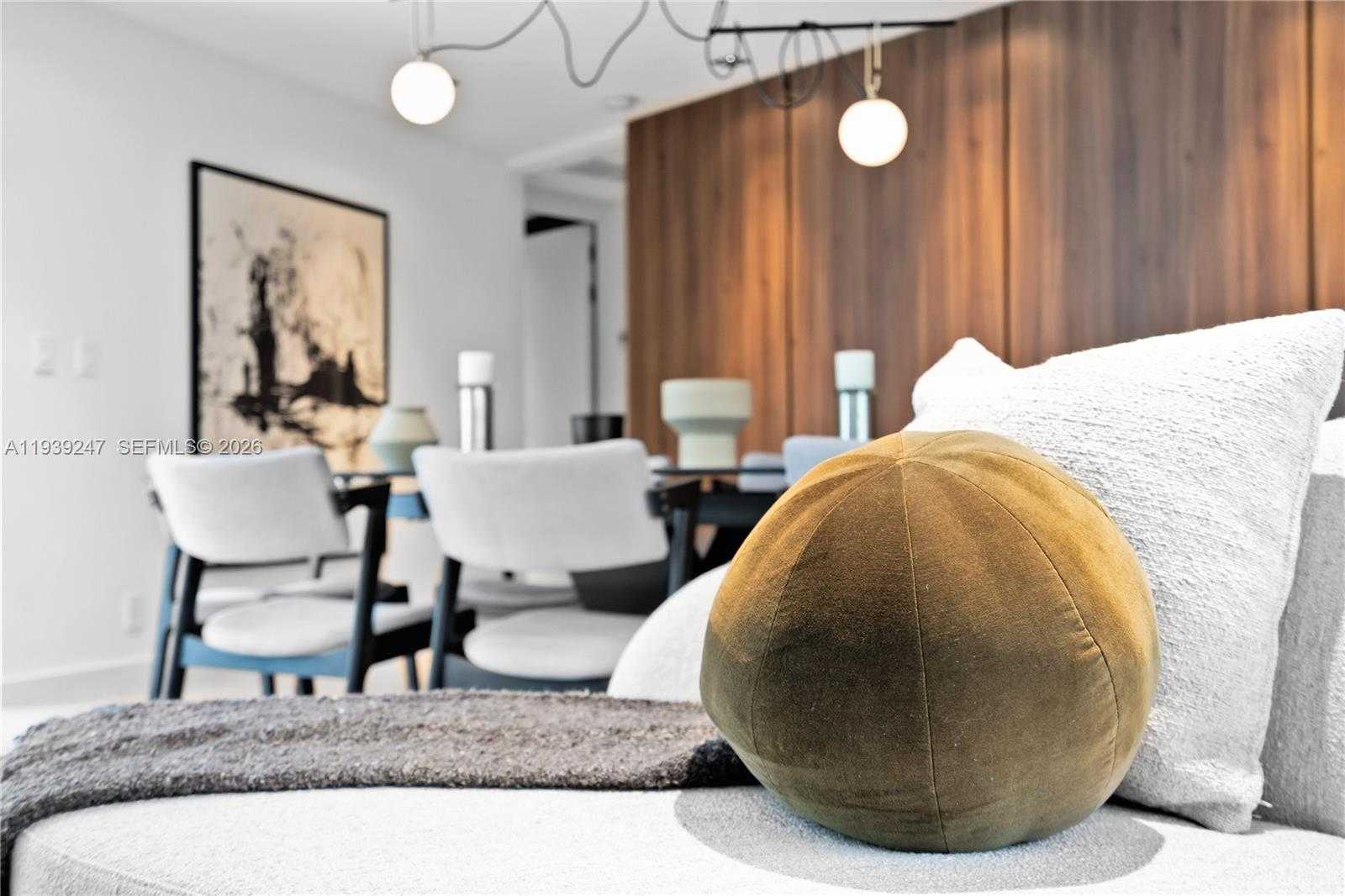 Small Image of 2500 BAYVIEW DR, Fort Lauderdale Number 7