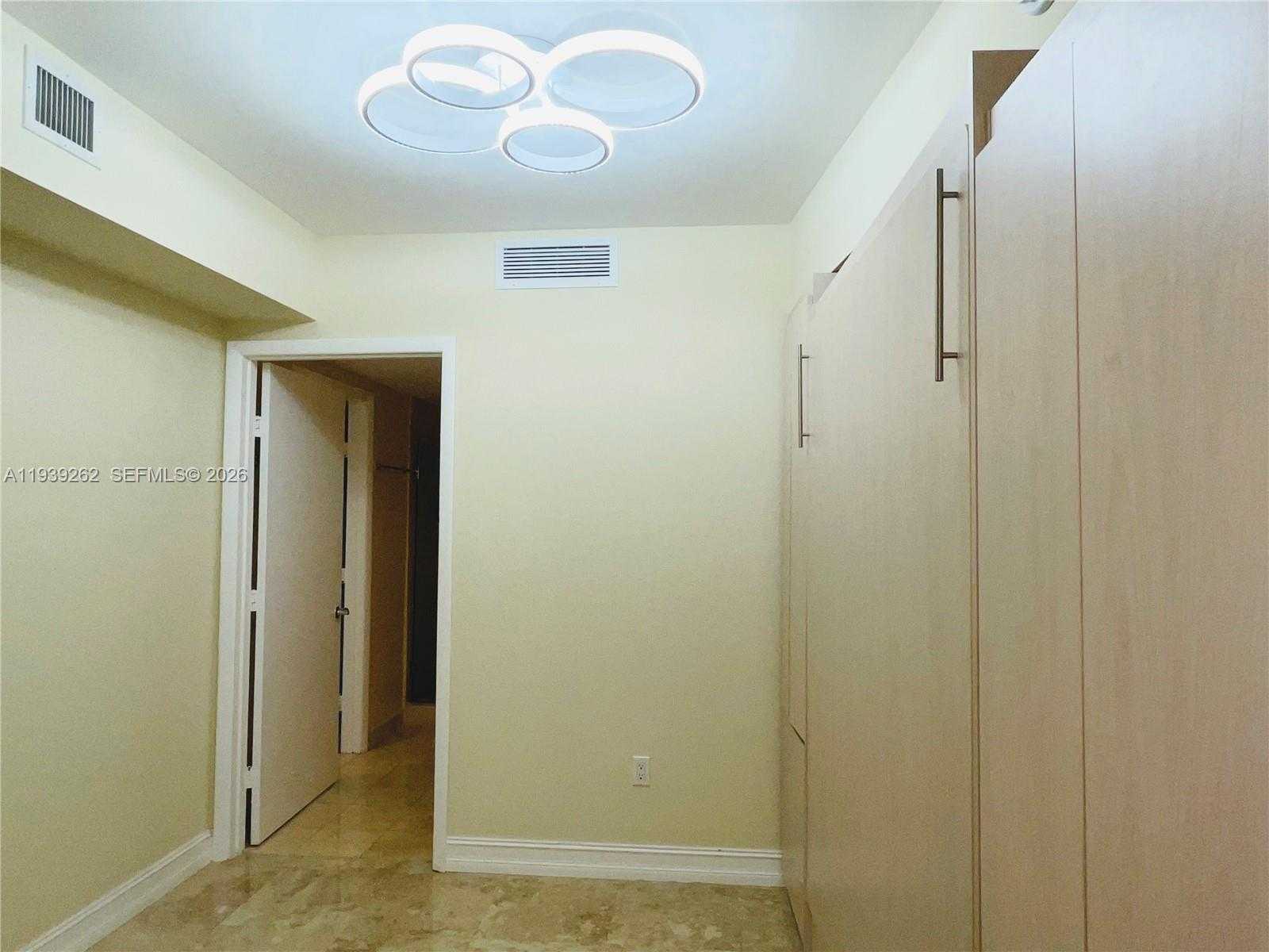 Small Image of 1850 SOUTH OCEAN DR #4109, Hallandale Beach Number 18