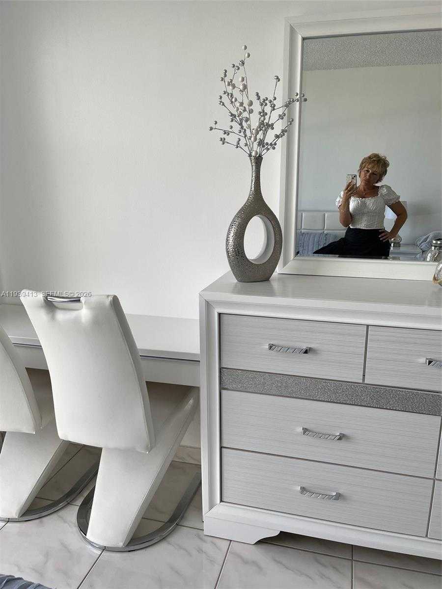 Small Image of 17021 NORTH BAY RD #907, Sunny Isles Beach Number 9