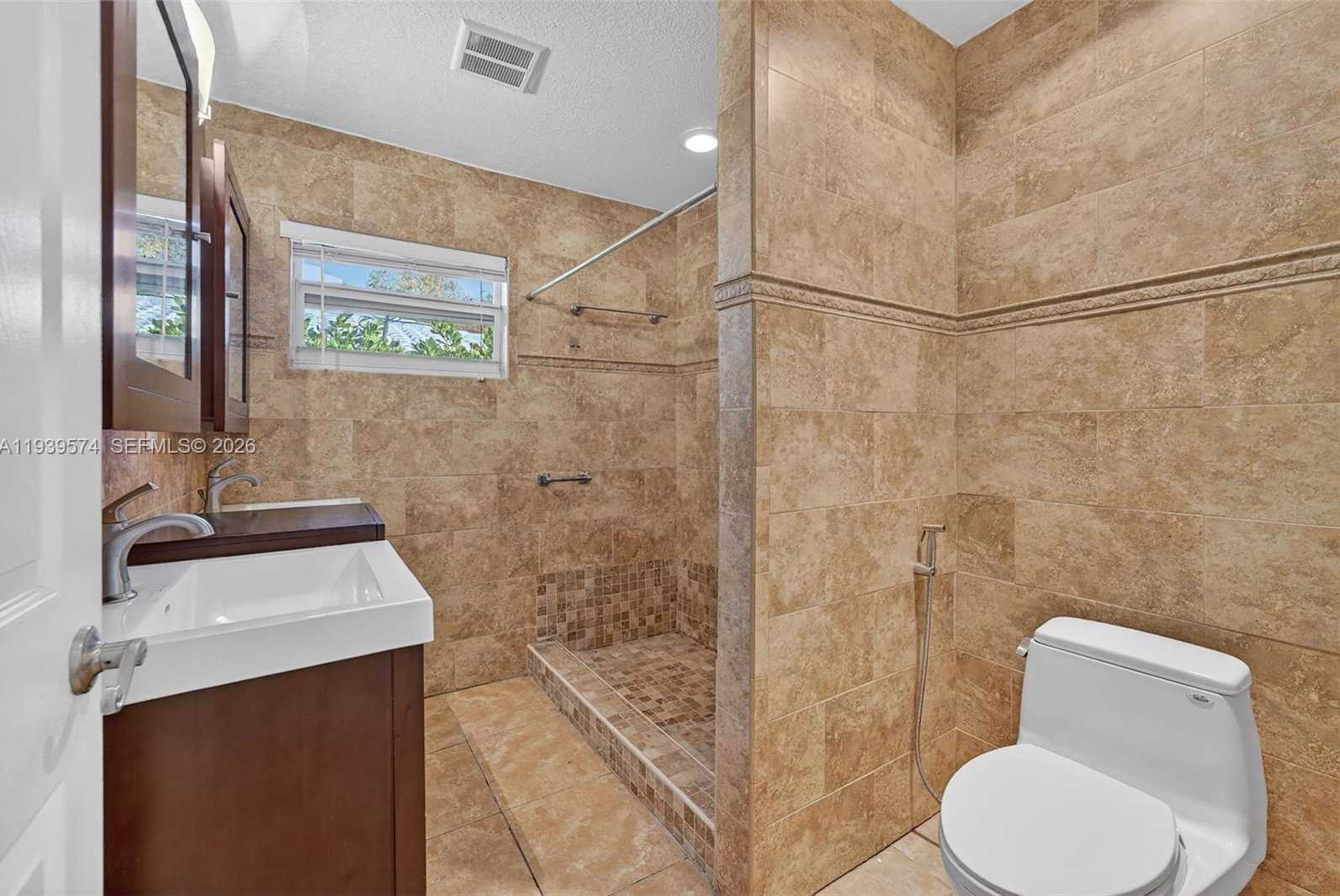 Small Image of 1538 FUNSTON ST, Hollywood Number 19