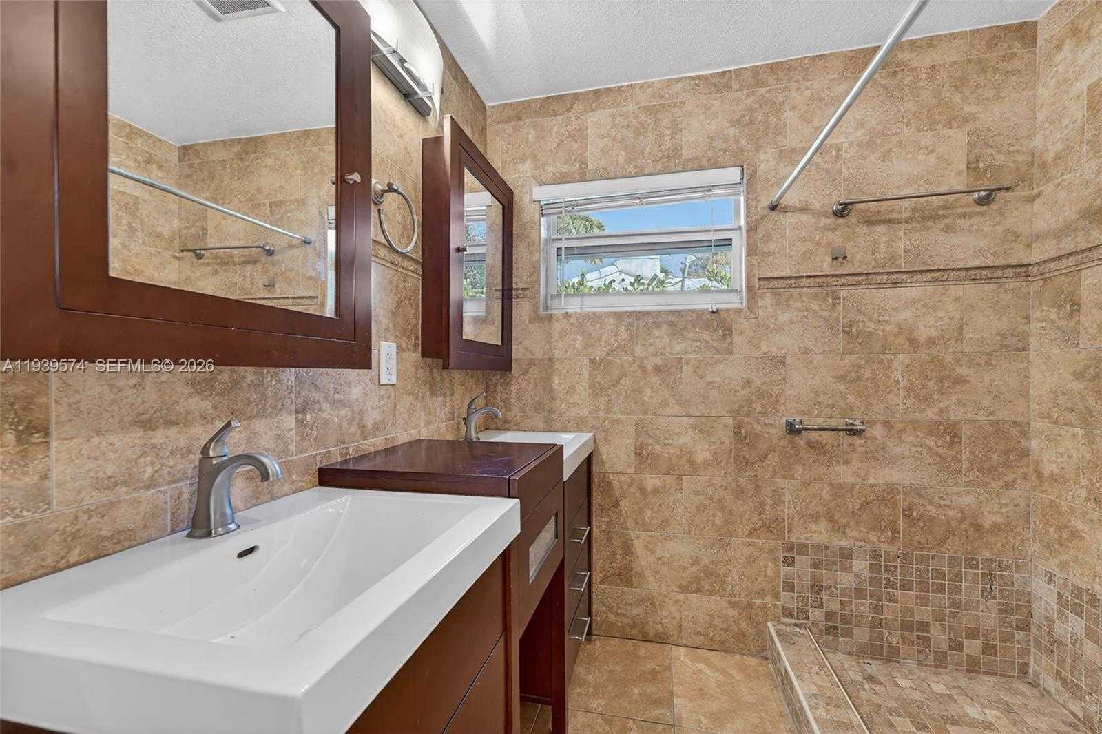 Small Image of 1538 FUNSTON ST, Hollywood Number 20