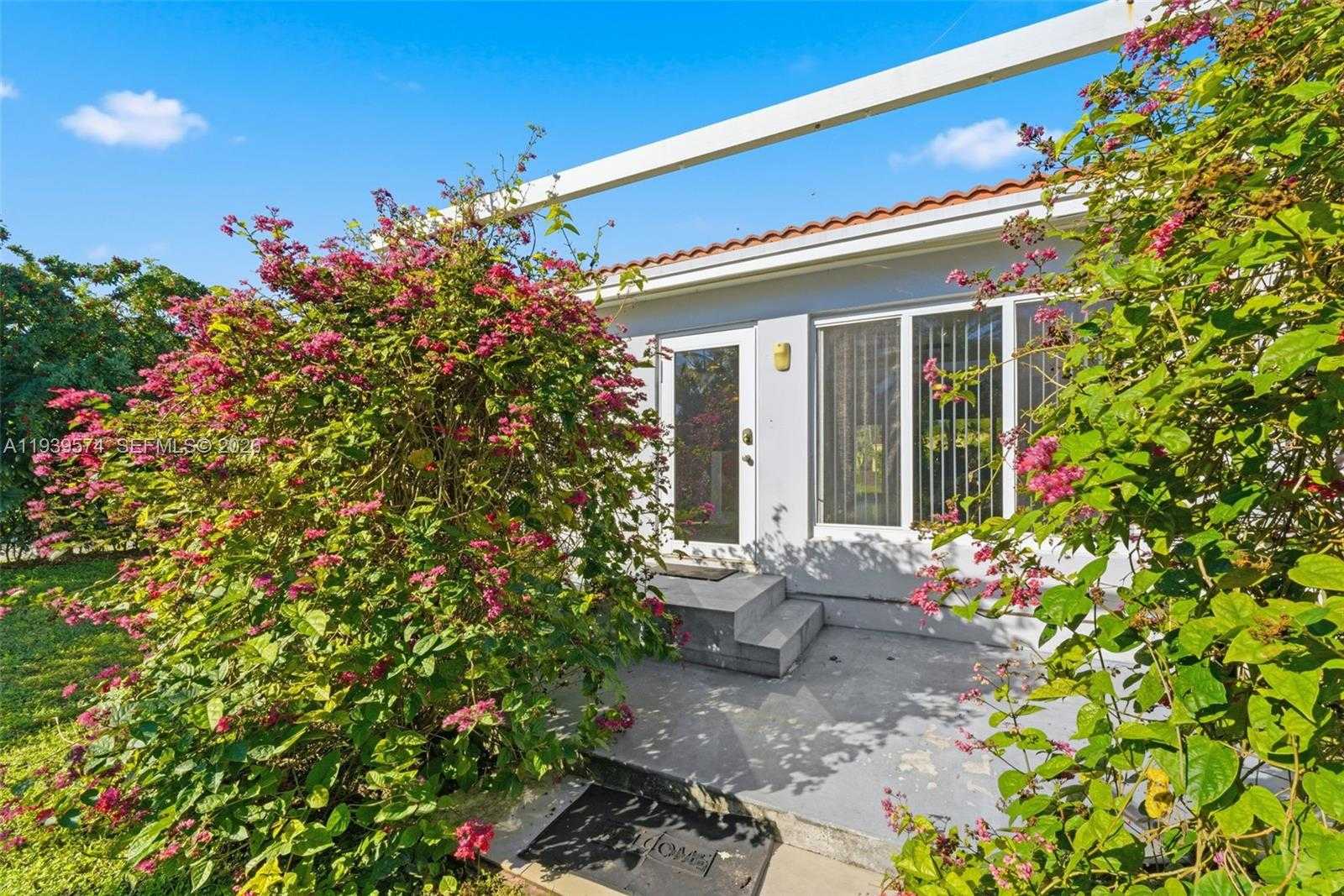 Small Image of 1538 FUNSTON ST, Hollywood Number 25