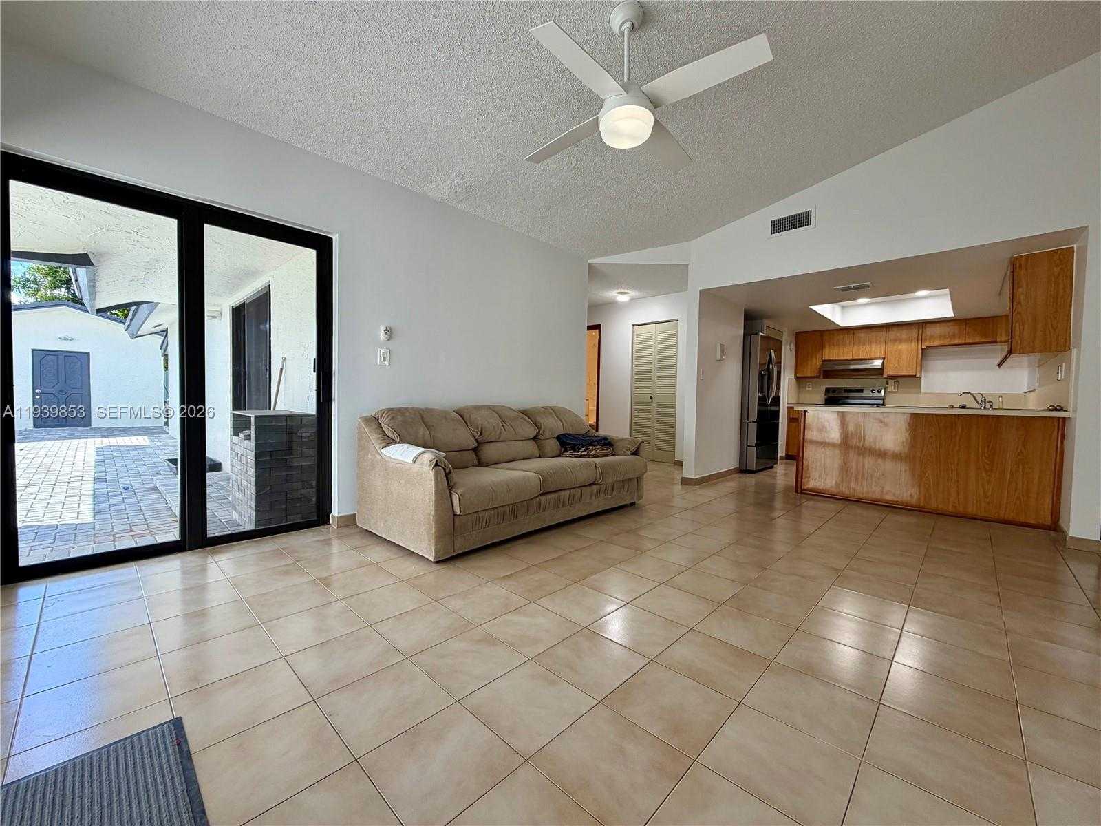 Small Image of 9064 SOUTH WEST 6TH ST #9064, Miami Number 5