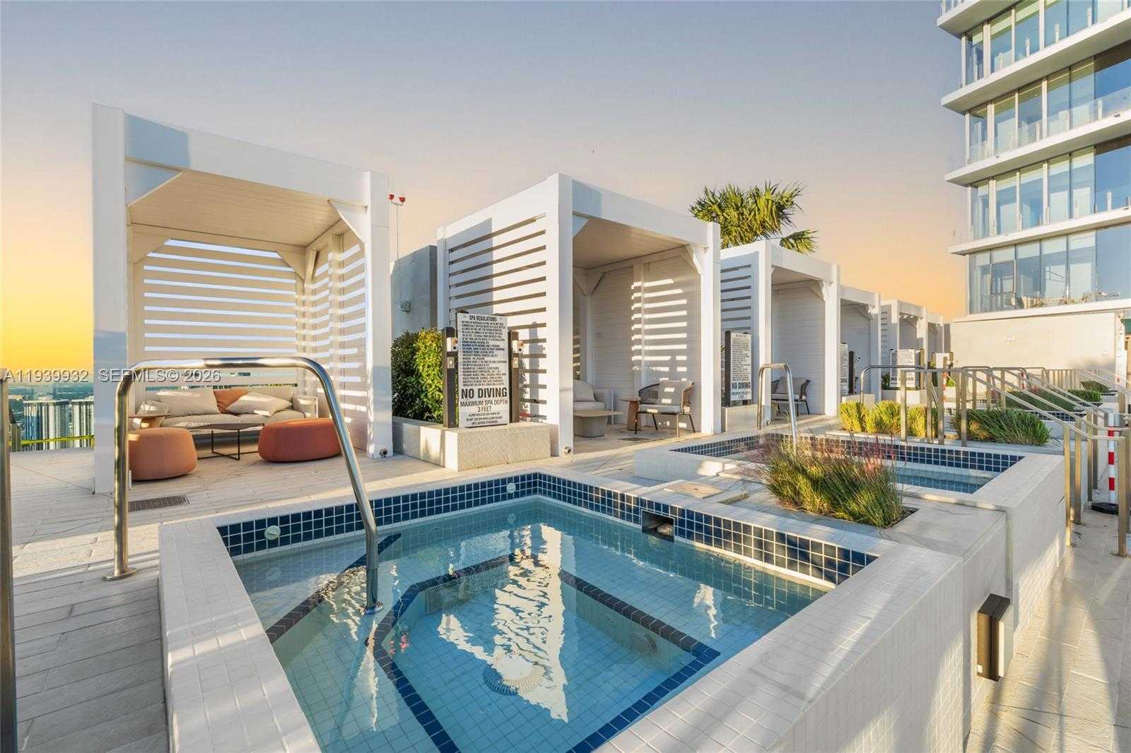 Small Image of 300 BISCAYNE BLVD WAY #4207, Miami Number 3