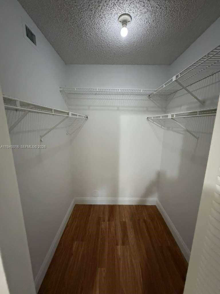 Small Image of 8160 GENEVA CT #108, Doral Number 21