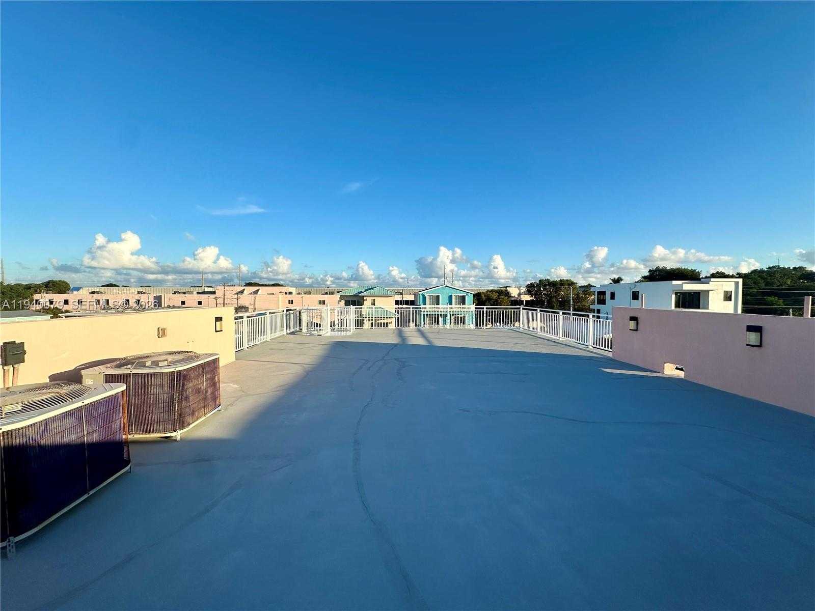 Small Image of 1516 AQUEDUCT LN #1, Key Largo Number 43