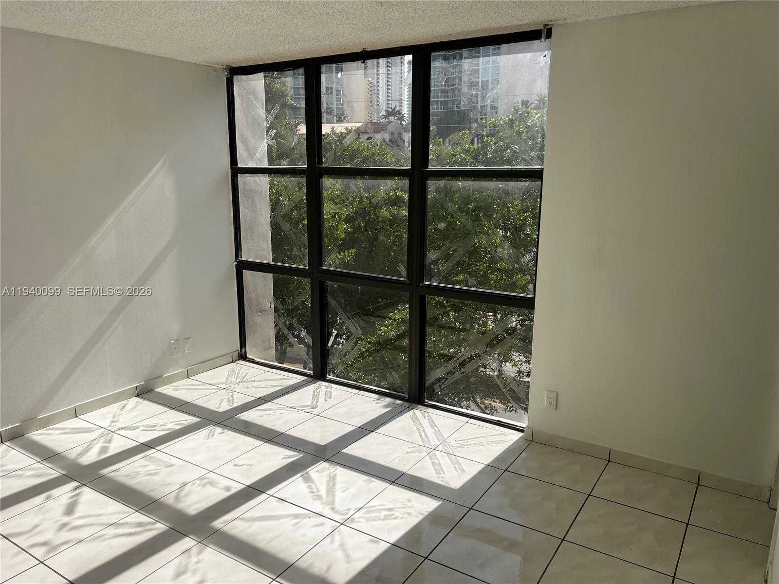 Small Image of 16909 NORTH BAY RD #421, Sunny Isles Beach Number 11