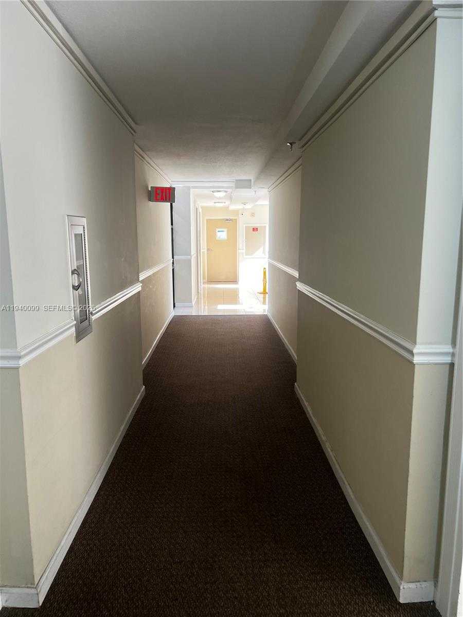 Small Image of 16909 NORTH BAY RD #421, Sunny Isles Beach Number 14