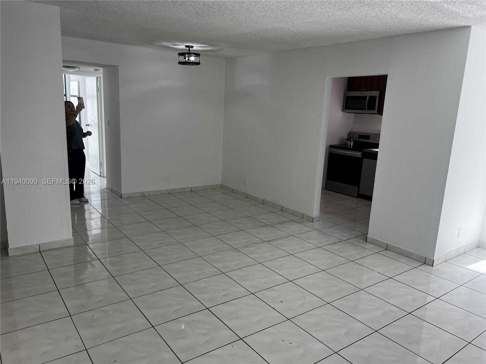 Small Image of 16909 NORTH BAY RD #421, Sunny Isles Beach Number 5