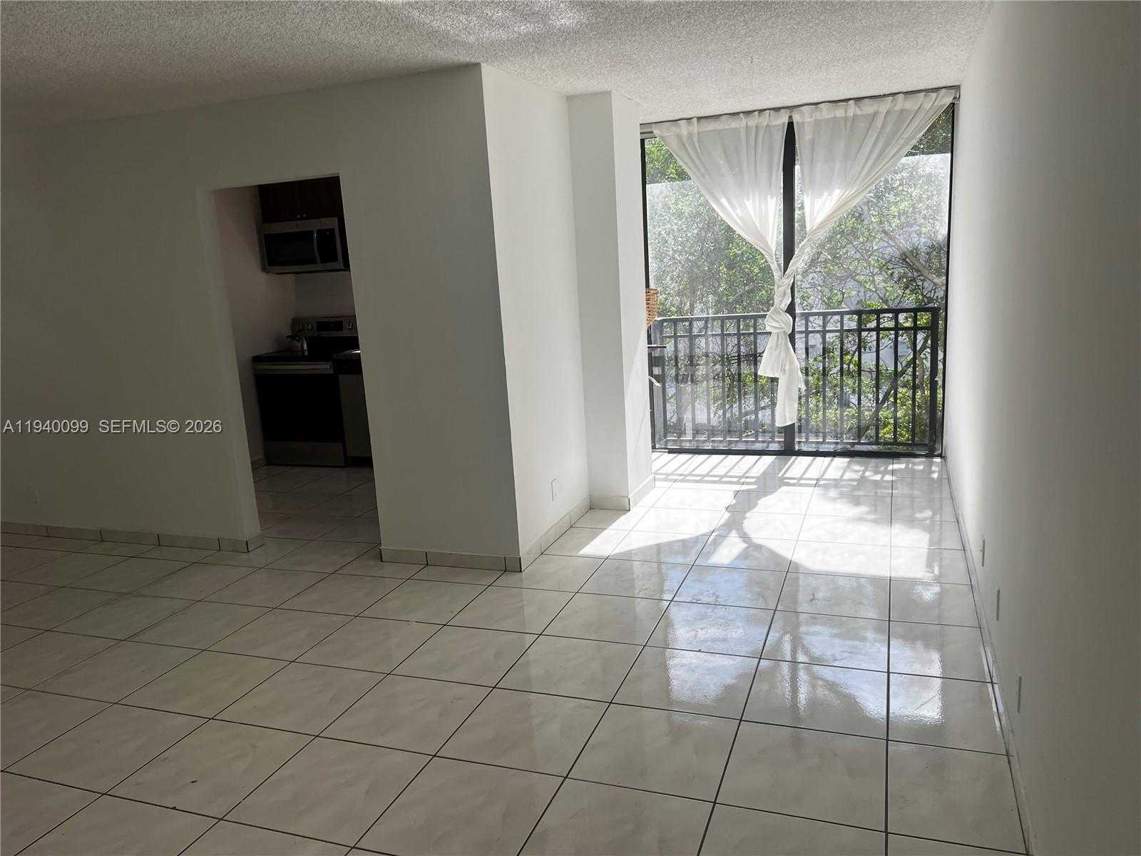 Small Image of 16909 NORTH BAY RD #421, Sunny Isles Beach Number 6