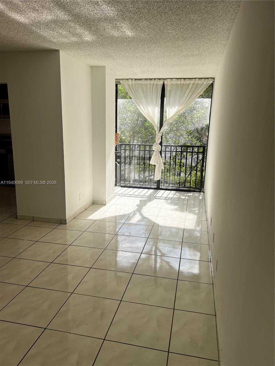 Small Image of 16909 NORTH BAY RD #421, Sunny Isles Beach Number 7