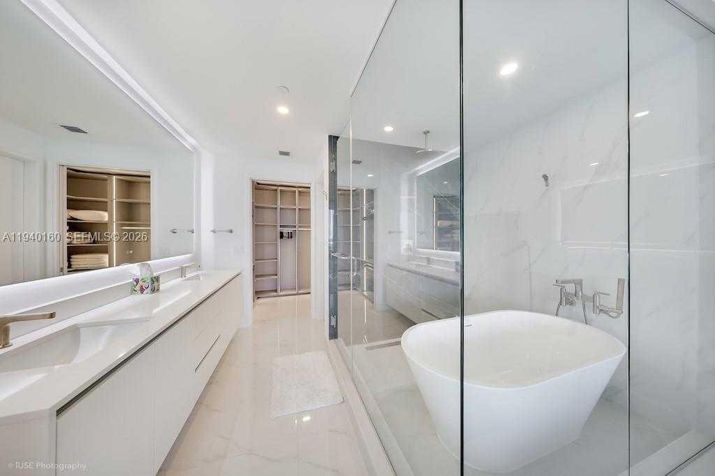 Small Image of 700 NORTH EAST 24 ST #1403, Miami Number 10