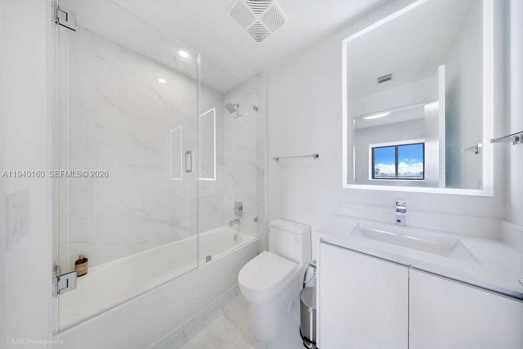 Small Image of 700 NORTH EAST 24 ST #1403, Miami Number 14