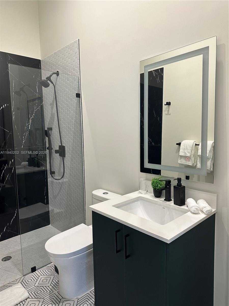 Small Image of Coral Gables Number 11