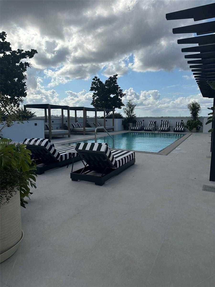 Small Image of Coral Gables Number 9