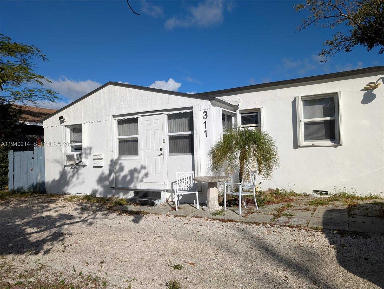 Small Image of 311 SOUTH WEST 2ND AVE #1, Dania Beach Number 3