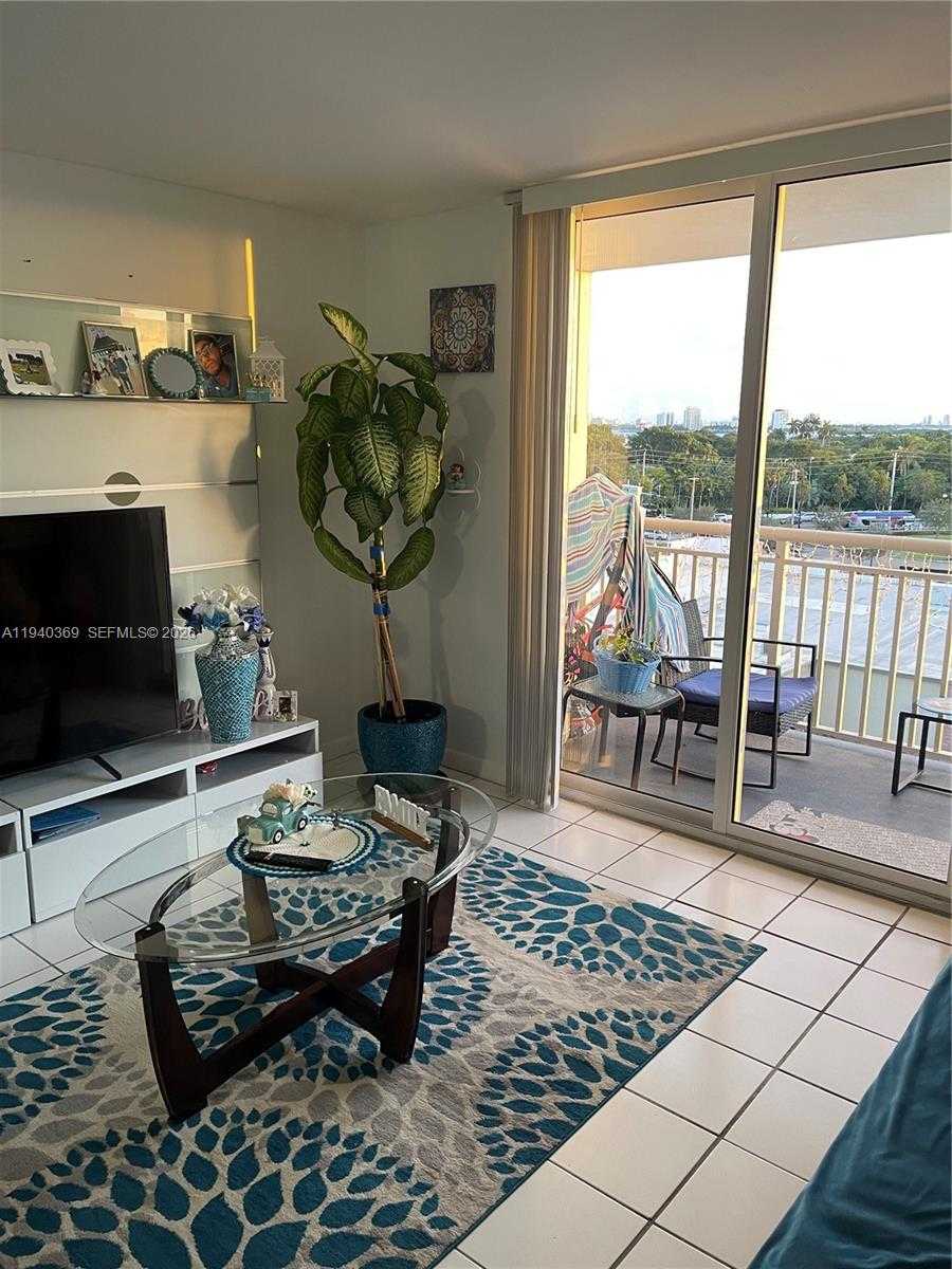 Small Image of 1251 NORTH EAST 108TH ST #811, Miami Number 12