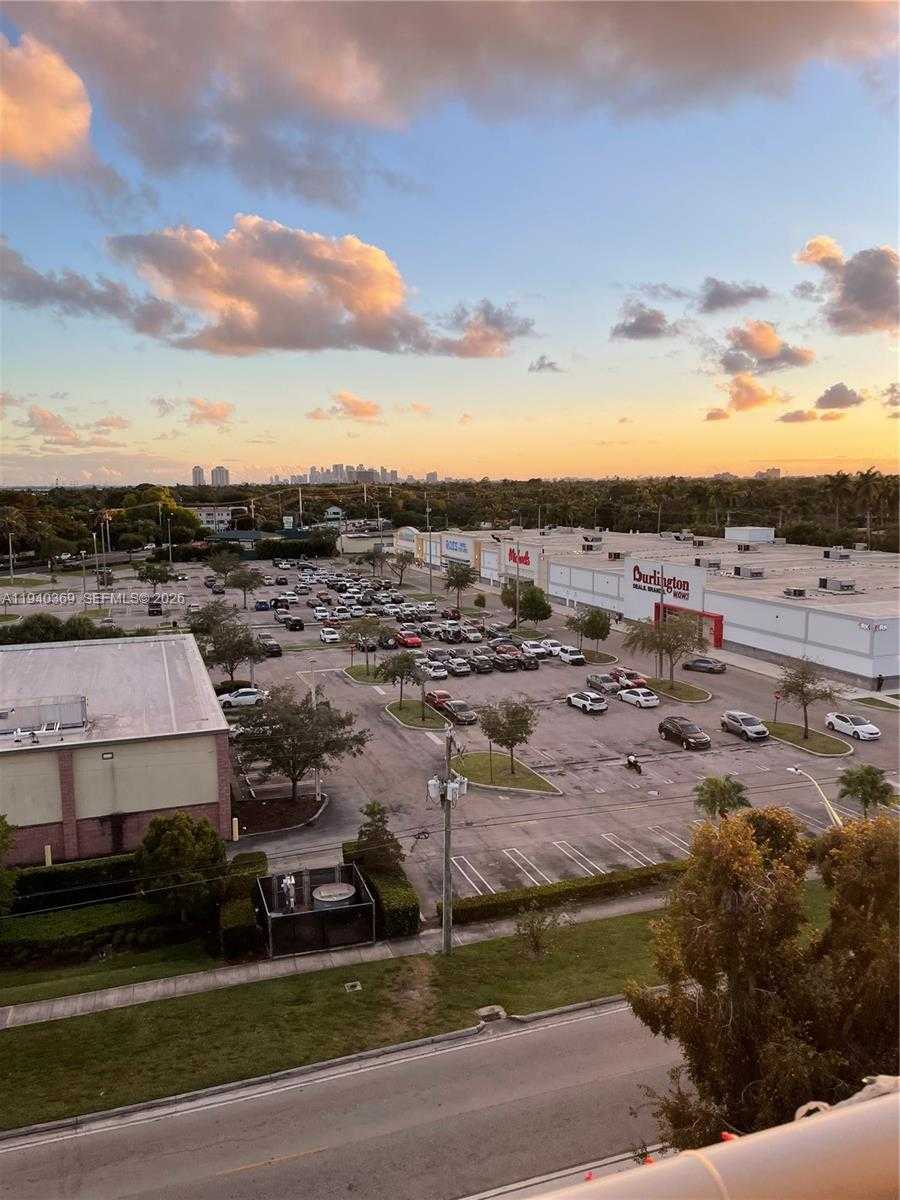Small Image of 1251 NORTH EAST 108TH ST #811, Miami Number 6