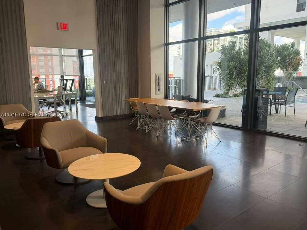 Small Image of Miami Number 27