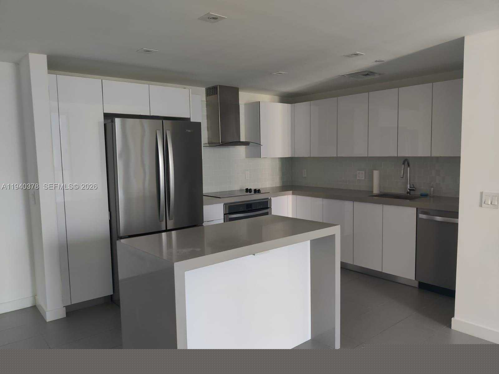 Small Image of Miami Number 41