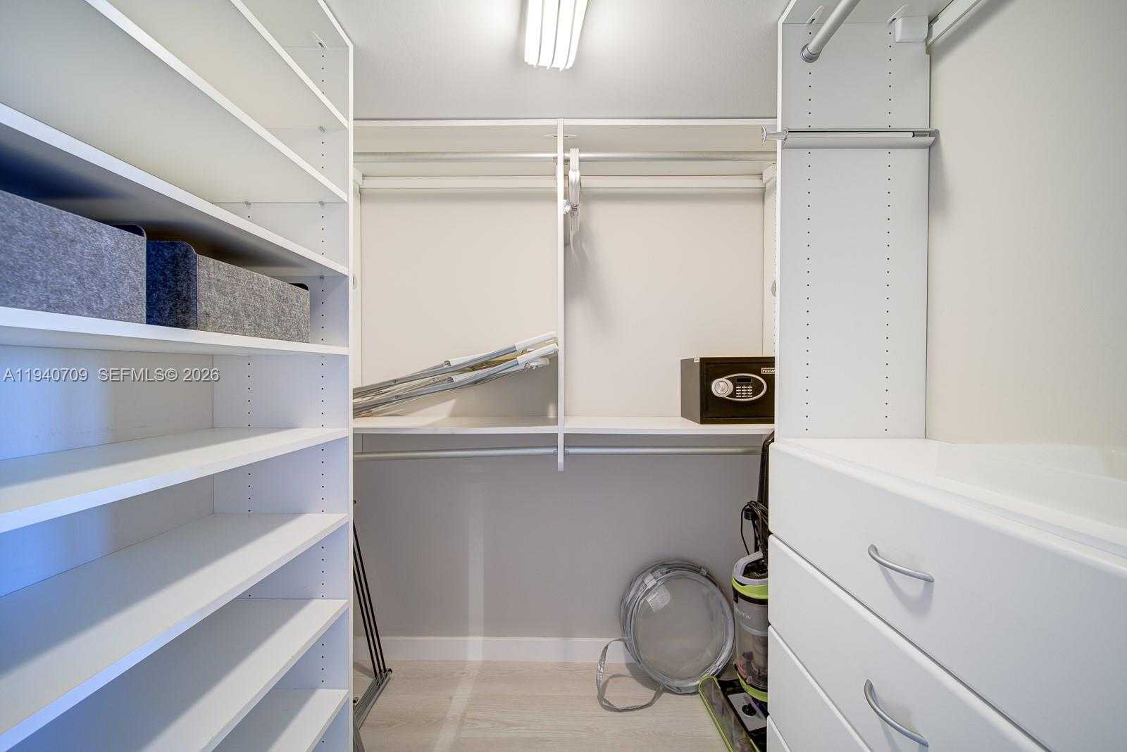 Small Image of 1900 SUNSET HARBOUR DR #1005, Miami Beach Number 14