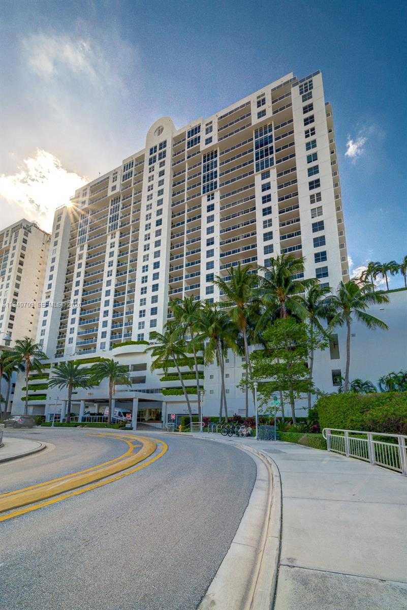 Small Image of 1900 SUNSET HARBOUR DR #1005, Miami Beach Number 27