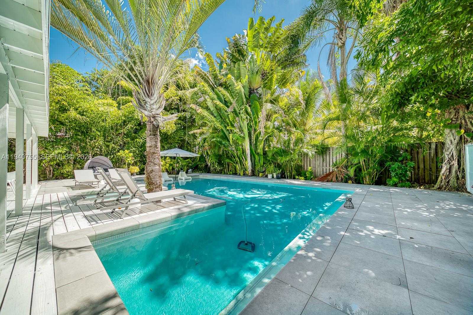 Small Image of 4000 KUMQUAT AVE, Miami Number 10