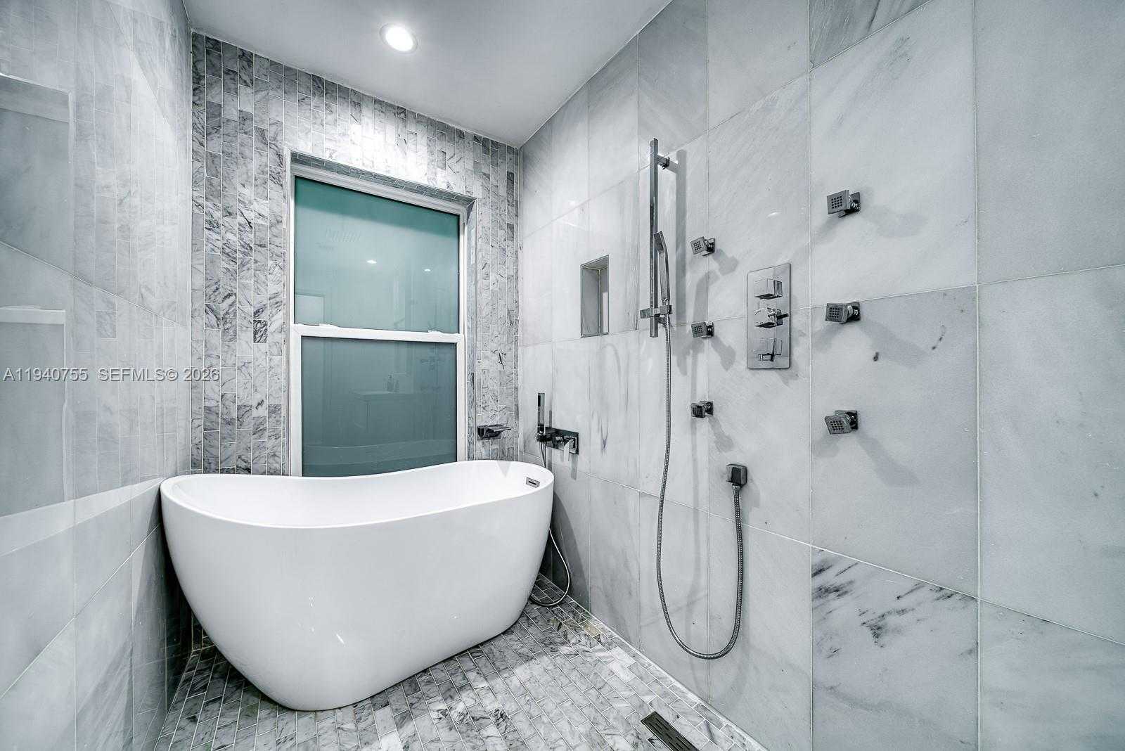 Small Image of 4000 KUMQUAT AVE, Miami Number 28