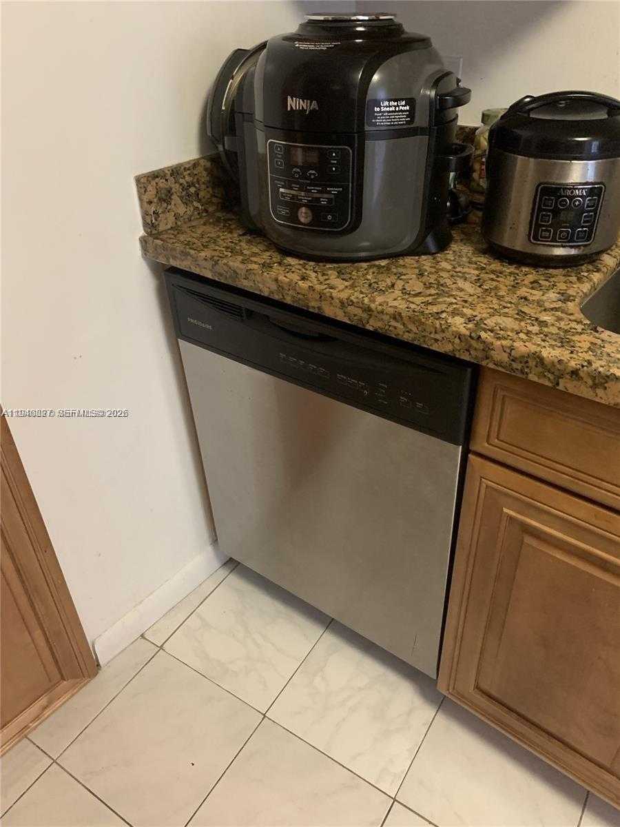 Small Image of 900 BAY DR #211, Miami Beach Number 35