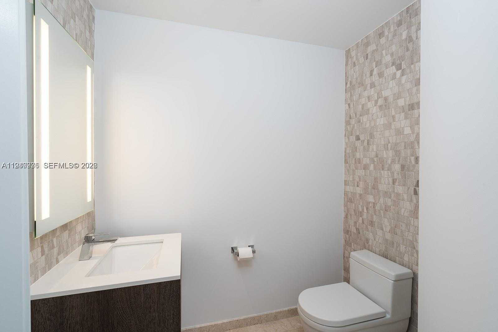 Small Image of 68 SOUTH EAST 6TH ST #3402, Miami Number 13