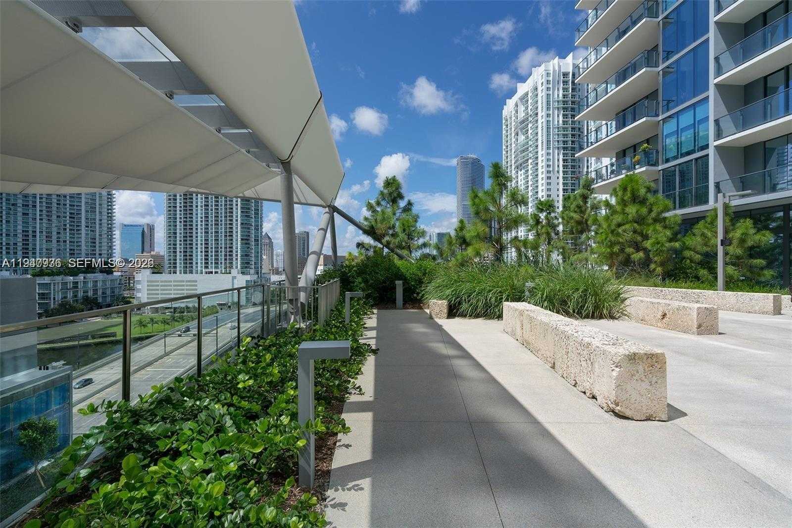 Small Image of 68 SOUTH EAST 6TH ST #3402, Miami Number 17