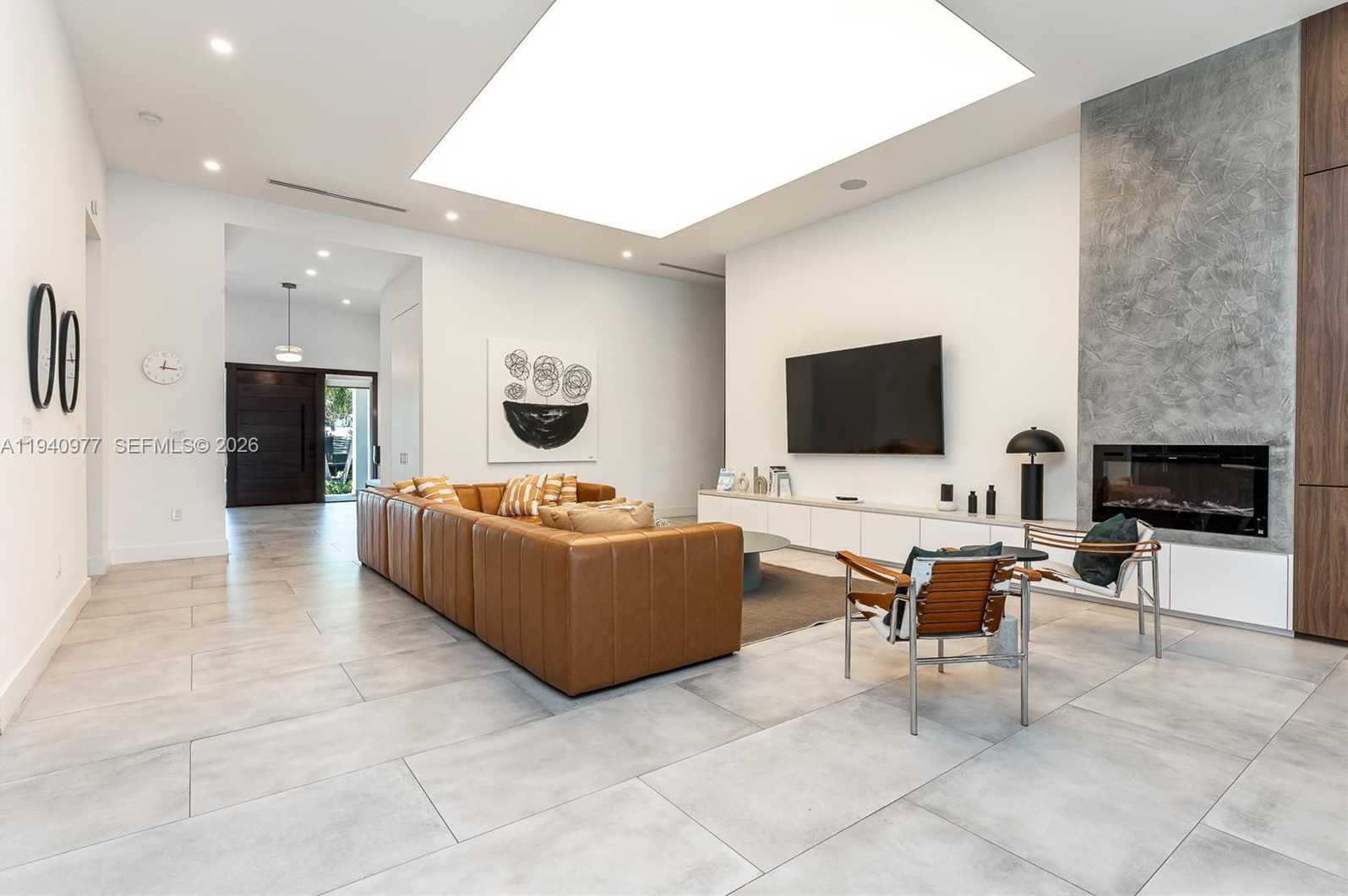 Small Image of 2560 NORTH EAST 199TH ST, Miami Number 10