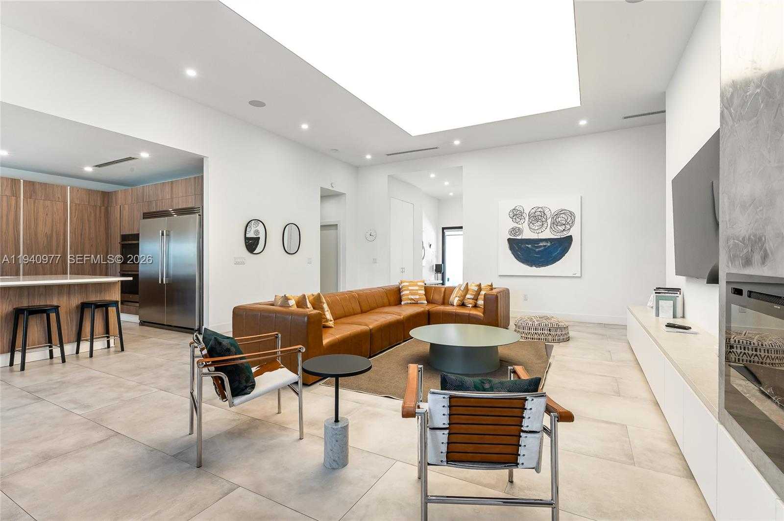 Small Image of 2560 NORTH EAST 199TH ST, Miami Number 11