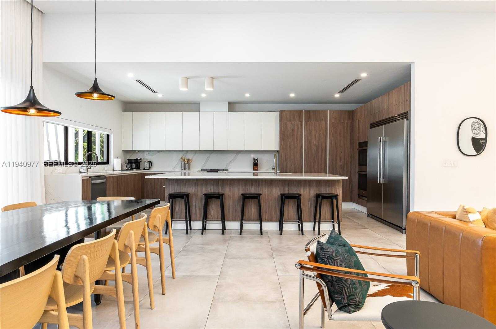 Small Image of 2560 NORTH EAST 199TH ST, Miami Number 15