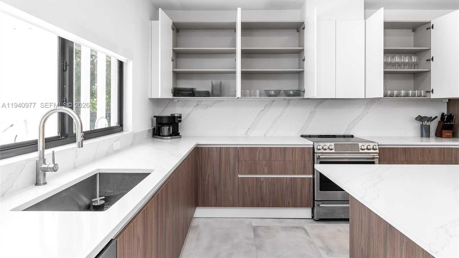 Small Image of 2560 NORTH EAST 199TH ST, Miami Number 19