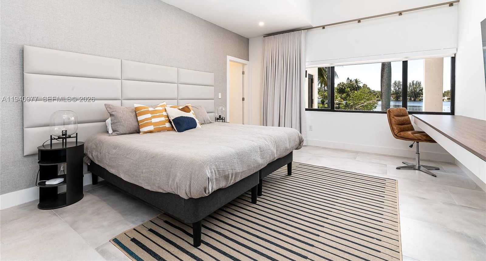 Small Image of 2560 NORTH EAST 199TH ST, Miami Number 20