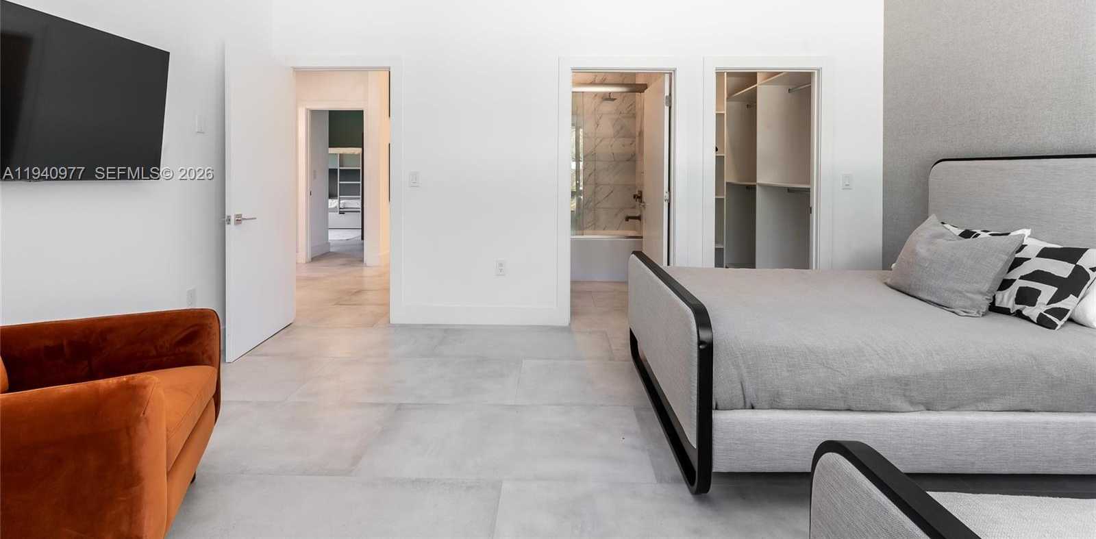 Small Image of 2560 NORTH EAST 199TH ST, Miami Number 26