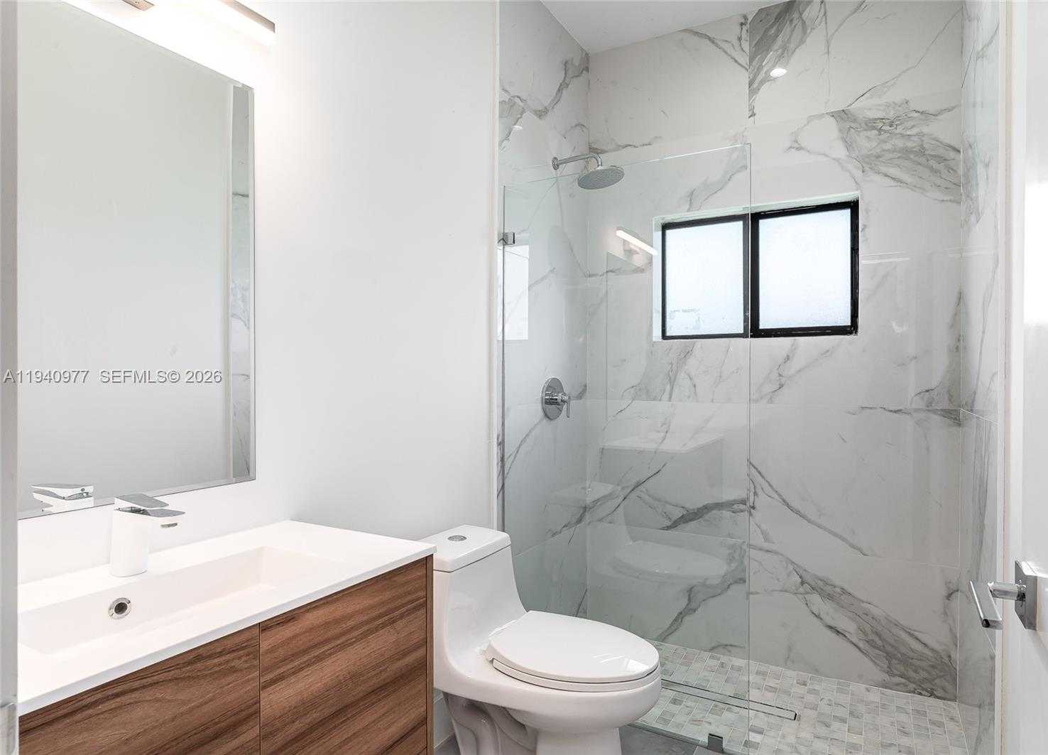 Small Image of 2560 NORTH EAST 199TH ST, Miami Number 33