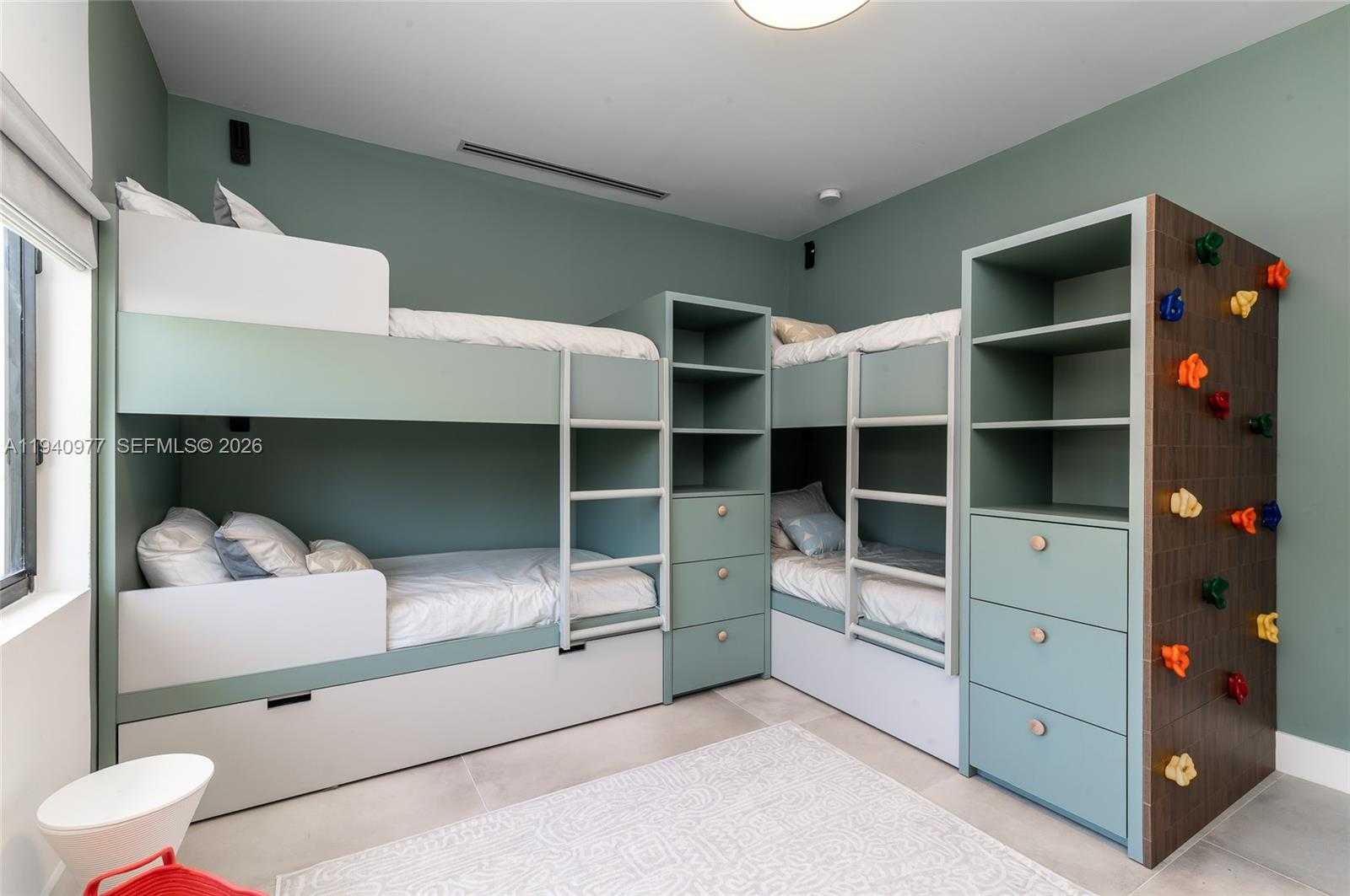 Small Image of 2560 NORTH EAST 199TH ST, Miami Number 35