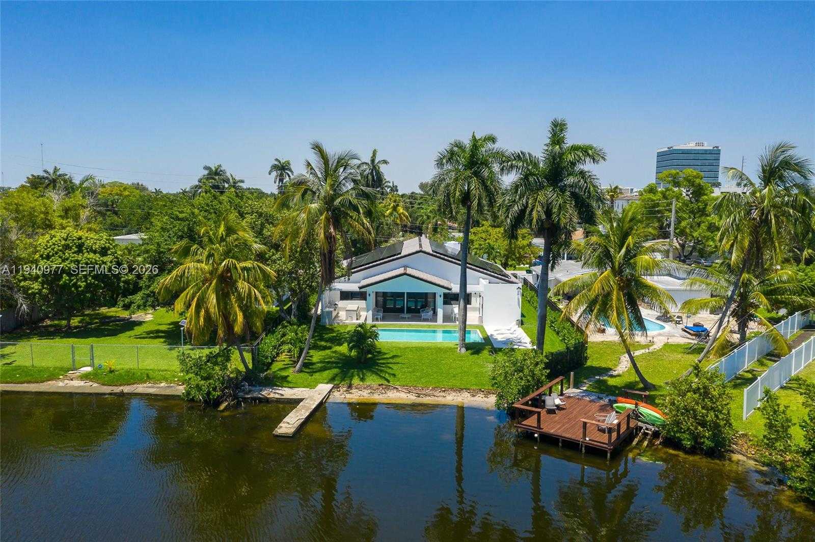 Small Image of 2560 NORTH EAST 199TH ST, Miami Number 49