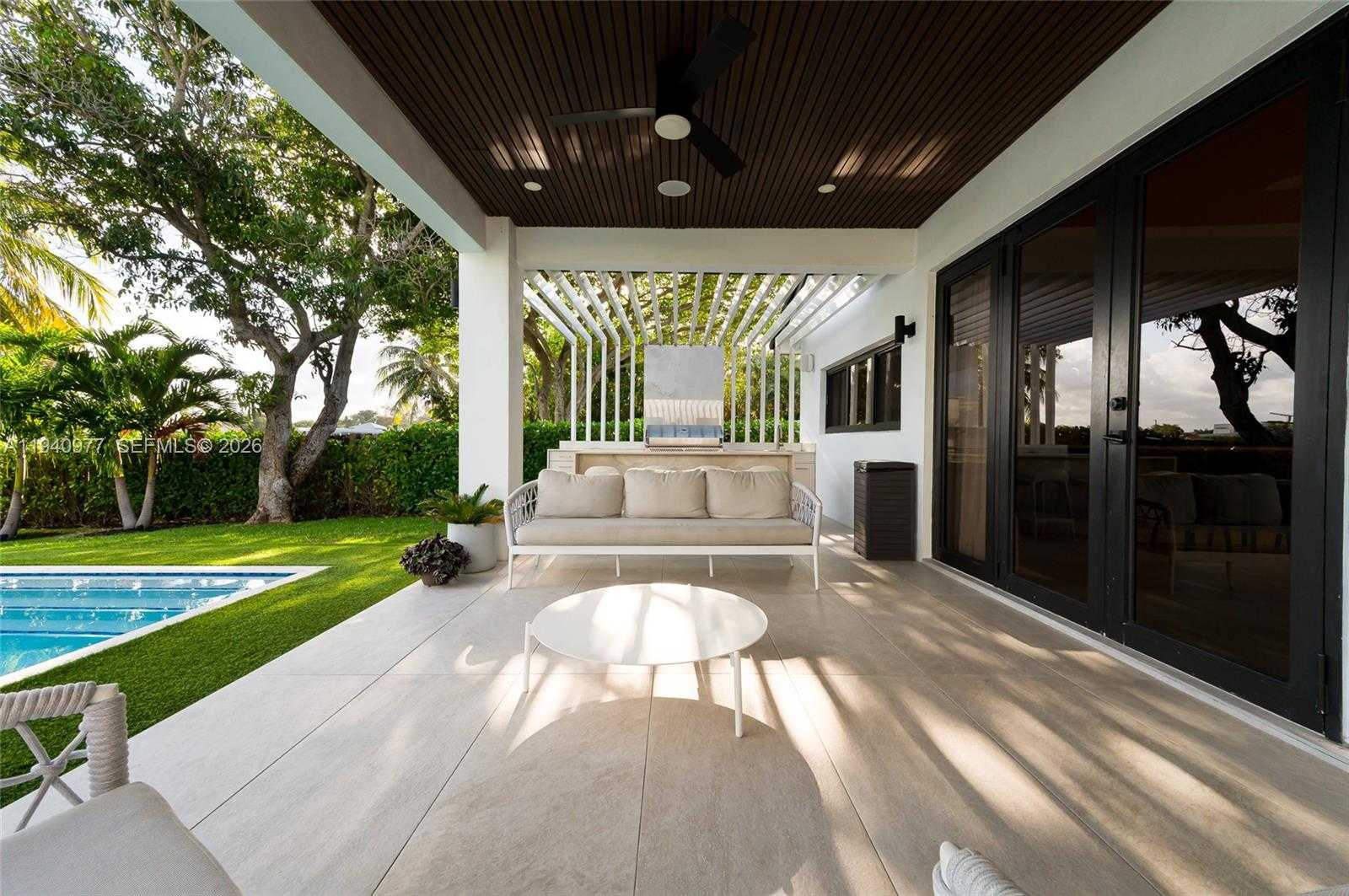 Small Image of 2560 NORTH EAST 199TH ST, Miami Number 57